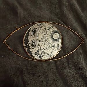 Eyeball necklace holder/mirror
